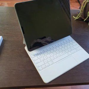 Ipad Pro 12.9" wifi 4th generation. 128 GB